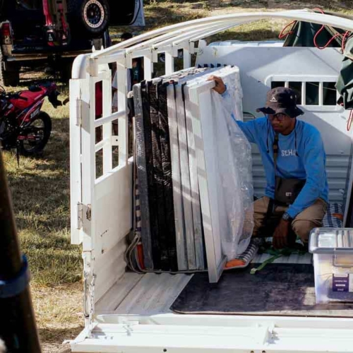 SDN Mbajik solar install – East Sumba Haray school with solar panels and battery–inverter – solar electrification SDN Mbajik