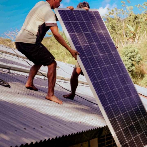 SDN Mbajik solar install – East Sumba Haray school with solar panels and battery–inverter – solar electrification SDN Mbajik