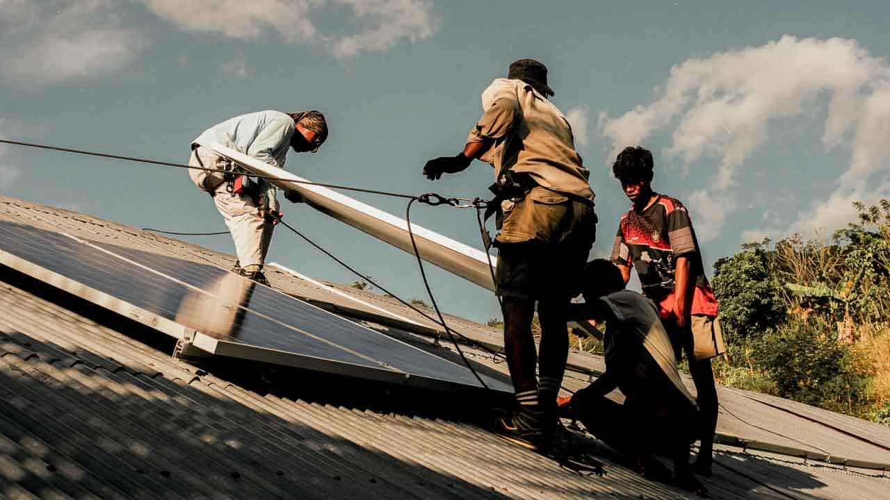 SDN Mbajik solar install SDN Mbajik school with solar panels and restored internet