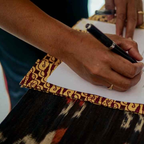 SDN Mbajik solar install – East Sumba Haray school with solar panels and battery–inverter – solar electrification SDN Mbajik