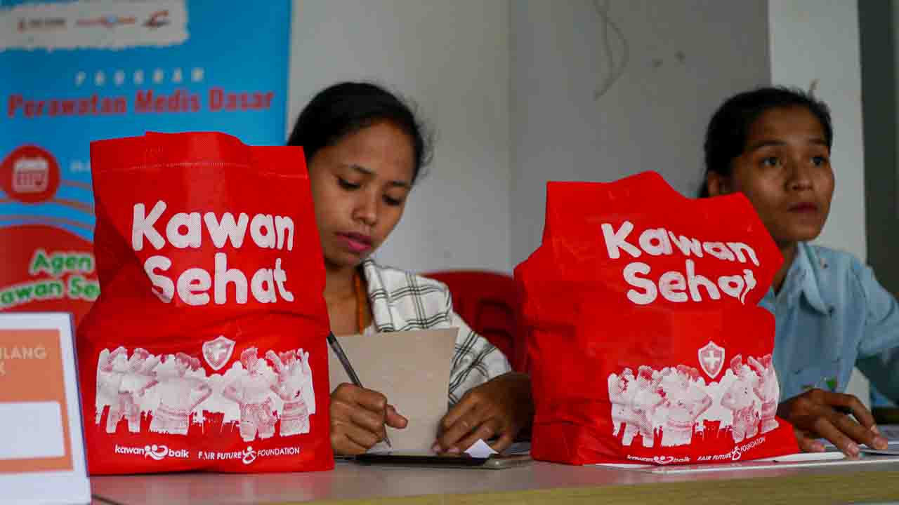 Field-based humanitarian action and working principles Field-based humanitarian action illustrating working principles through medical care, water access, education, and community engagement