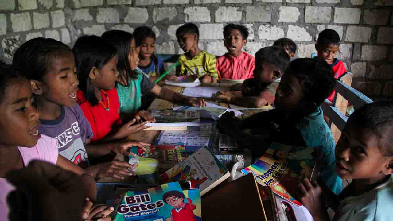 Field-based humanitarian action and working principles Field-based humanitarian action illustrating working principles through medical care, water access, education, and community engagement