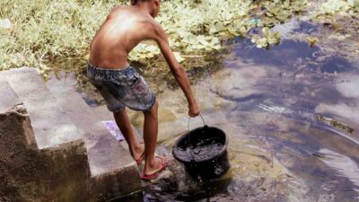 Unsafe Water and Child Health in Rural Indonesia • The Fair Future Foundation Children and families collecting unsafe water in rural East Sumba Indonesia