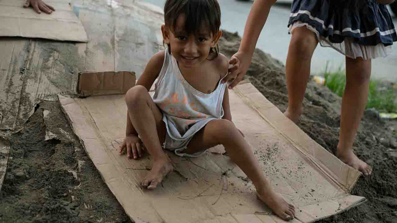 Leptospirosis Exposure in Rural East Indonesia Gallery of rural East Indonesia showing unsafe water, mud, barefoot exposure, and environmental leptospirosis risk