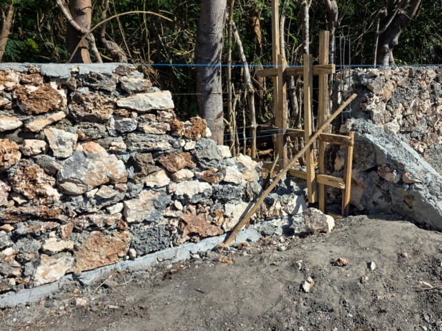 Building Rumah Kambera in Kawangu, East Sumba
