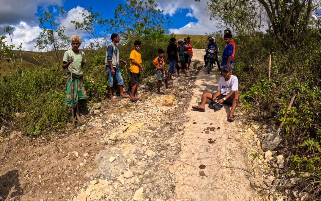 Repair of access to Laindatang village