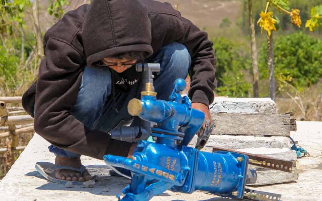 Laindatang WaterConnections – Installation of Dragons pumps on the two new reservoirs