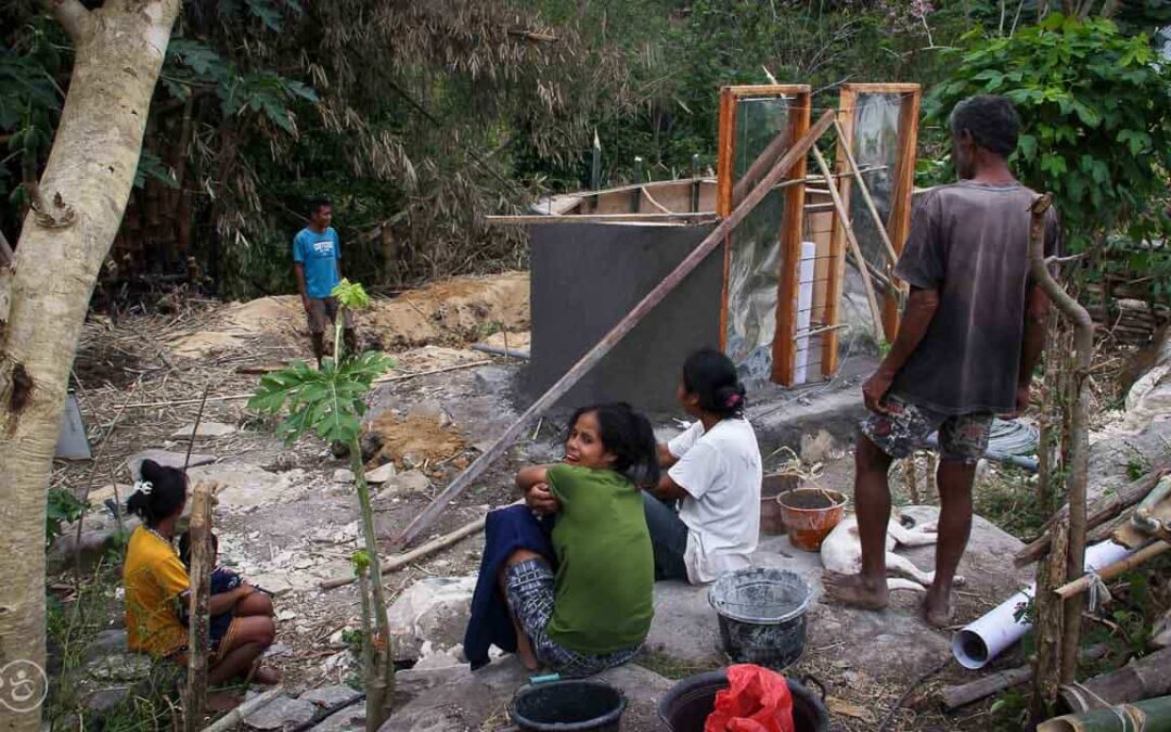 Water connections on the Mbinudita site also means building sanitary facilities for 2,500 people.