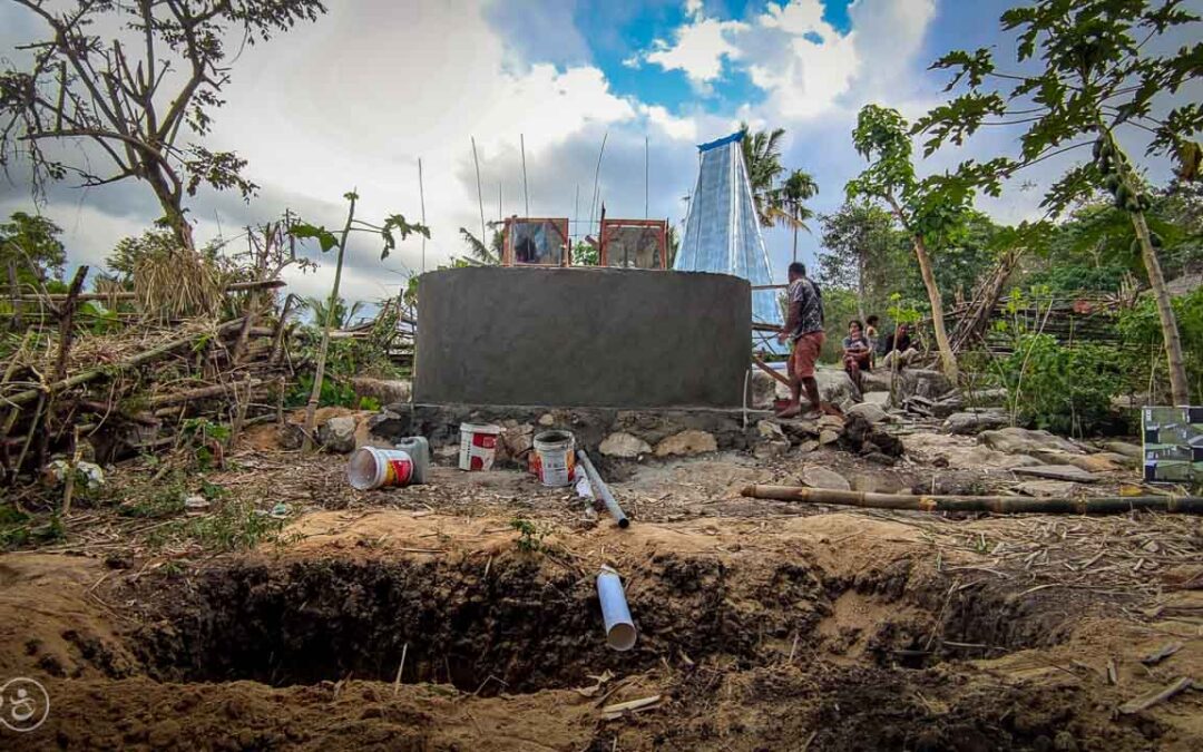 Water connections on the Mbinudita site also means building sanitary facilities for 2,500 people.