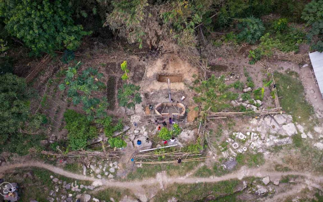 Water connections on the Mbinudita site also means building sanitary facilities for 2,500 people.