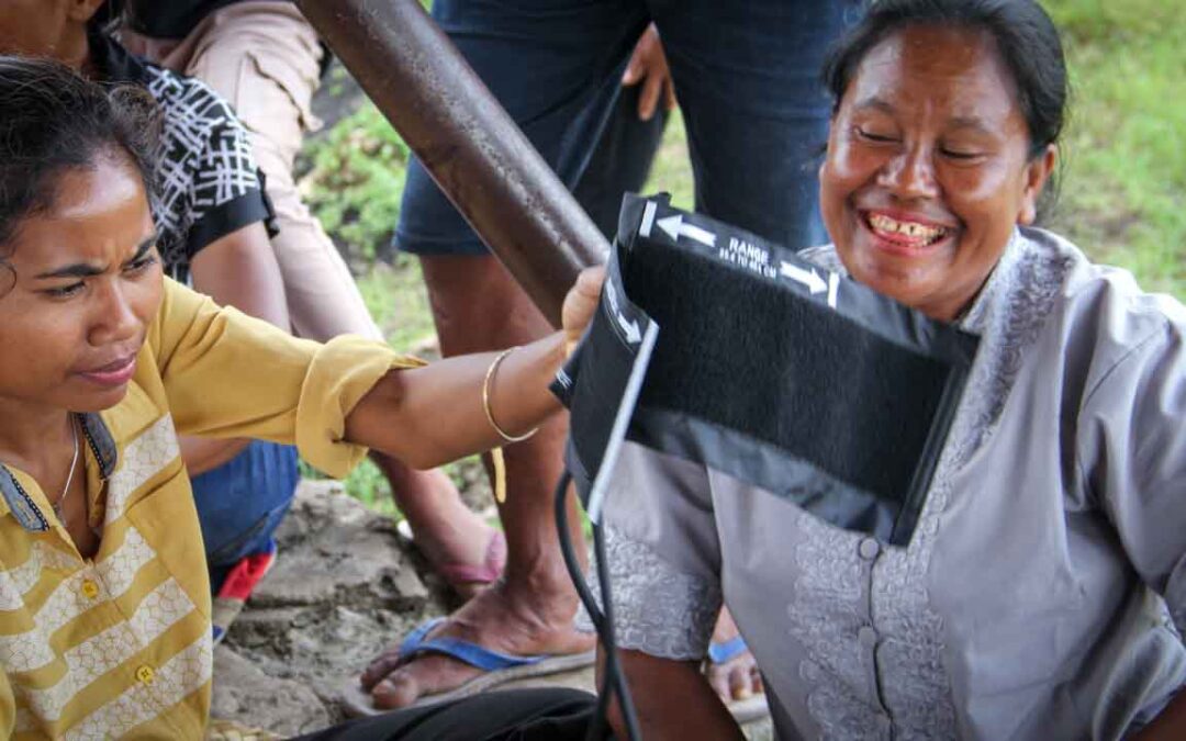 Training in taking blood pressure as part of the primary medical care program in rural areas