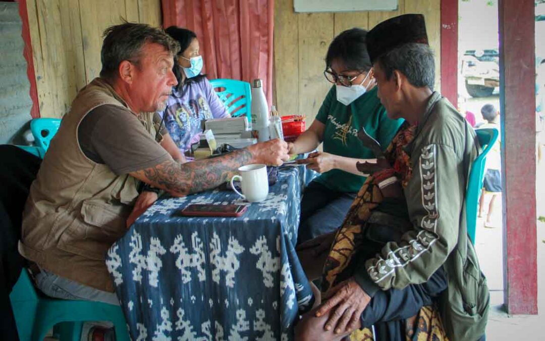 We assess the cases of patients cared for by health workers in the village of Kabanda Sumba Timur