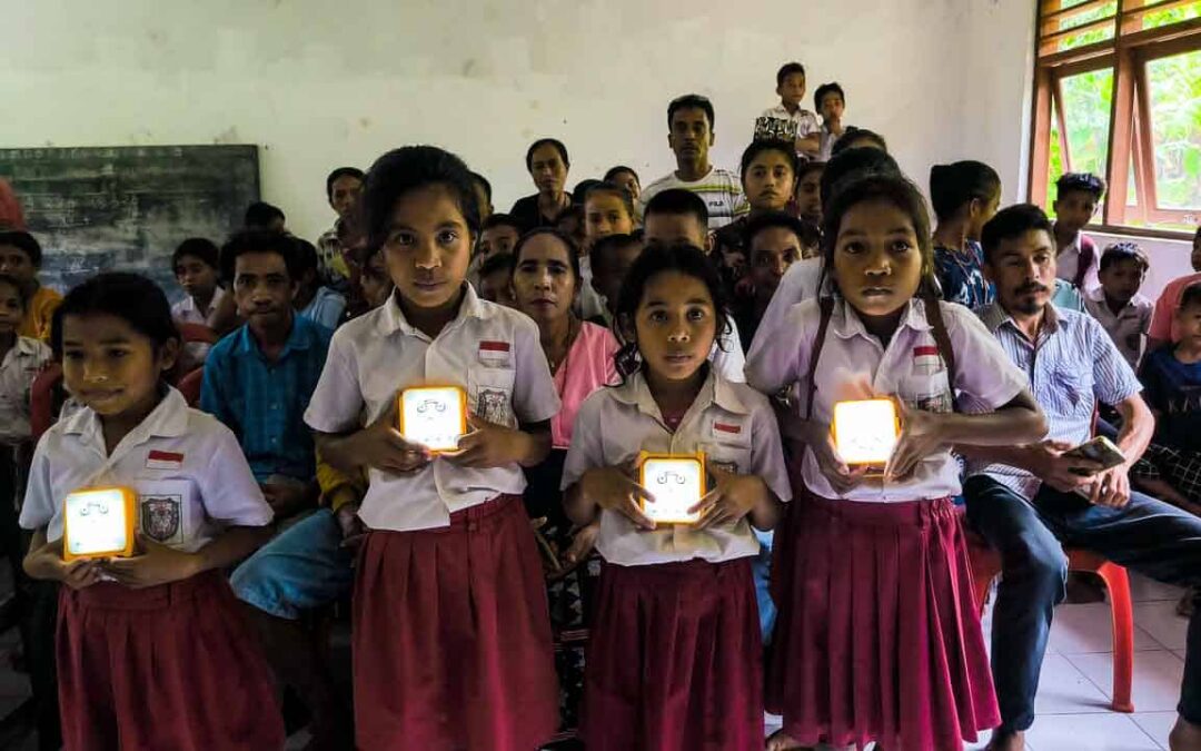 Light up homes with 200 SolarBuddy lamps