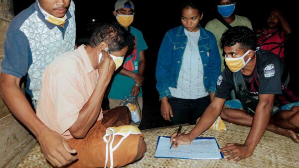 tuberculosis patients and poor housing conditions in rural Indonesia affecting disease transmission